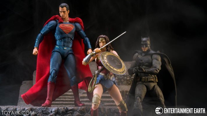 MAFEX No.024 神奇女侠 『蝙蝠侠 vs 超人 正义黎明』