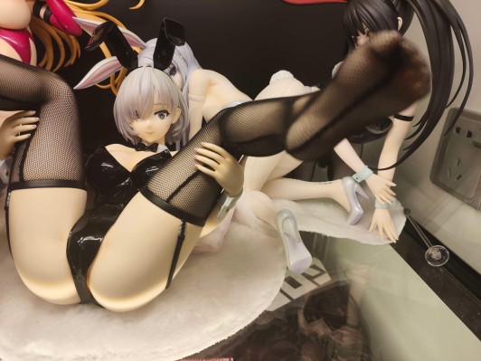 佐绍魁寻 兔女郎