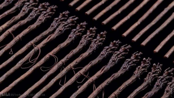 指环王 甘道夫（灰袍） 收藏级可动人偶