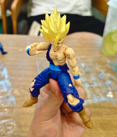 S.H.Figuarts 龙珠Z 超级赛亚人孙悟空+超级赛亚人2孙悟饭 -展会限定版-