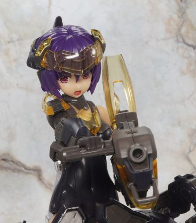 机甲少女 黑皙魔鹫