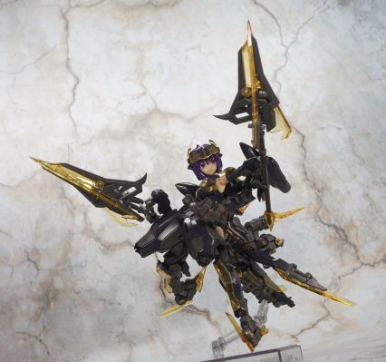 机甲少女 黑皙魔鹫