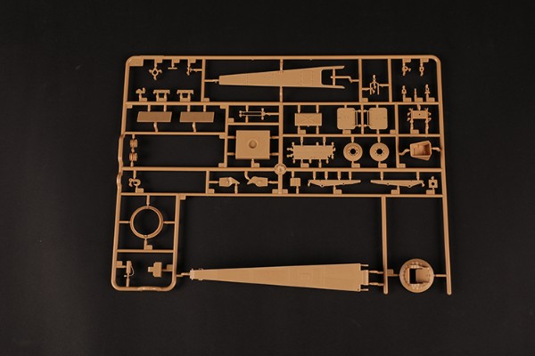 编号:84567 1/35 装甲车辆系列 现代德BPz2“水牛”装甲救援车