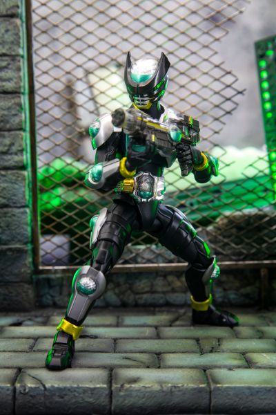 S.H.Figuarts(真骨雕制法) 假面骑士诞骑