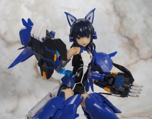 女神装置 机甲爱丽丝 小芦睦海 刚毅