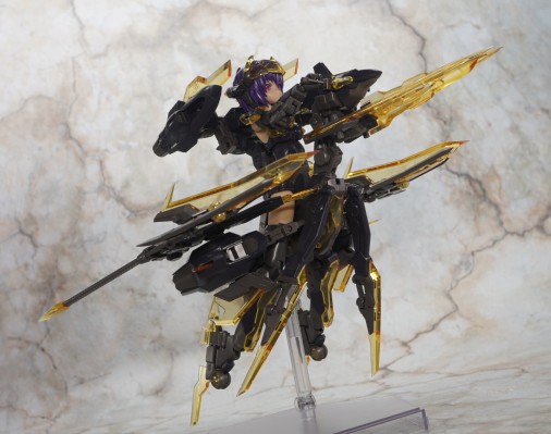 机甲少女 黑皙魔鹫