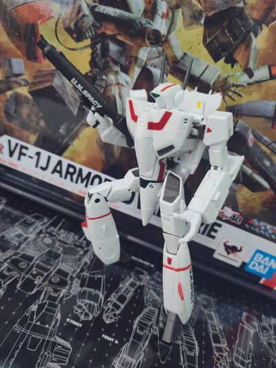 HI-METAL R 超时空要塞  VF-1J 装甲女武神（一条辉专用） 重生版