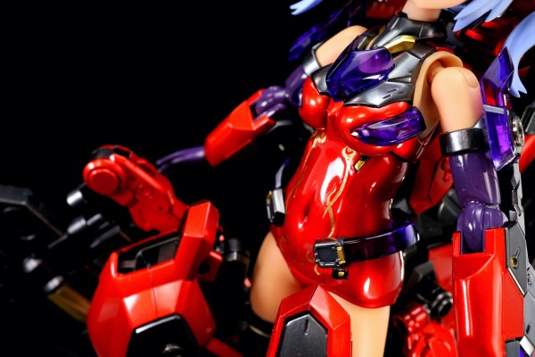 机甲少女 猩红魔鹫 龙颚