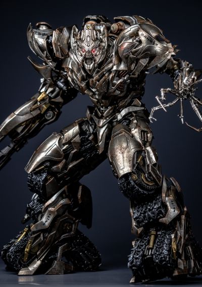 DLX 变形金刚2 威震天