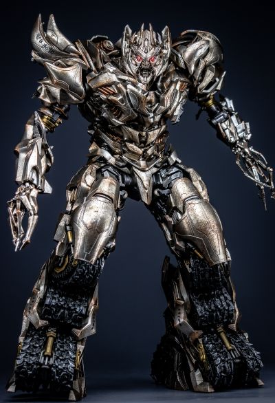 DLX 变形金刚2 威震天