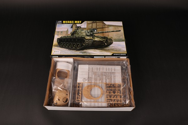编号:63534 1/35 装甲车辆系列 M48A5主战坦克