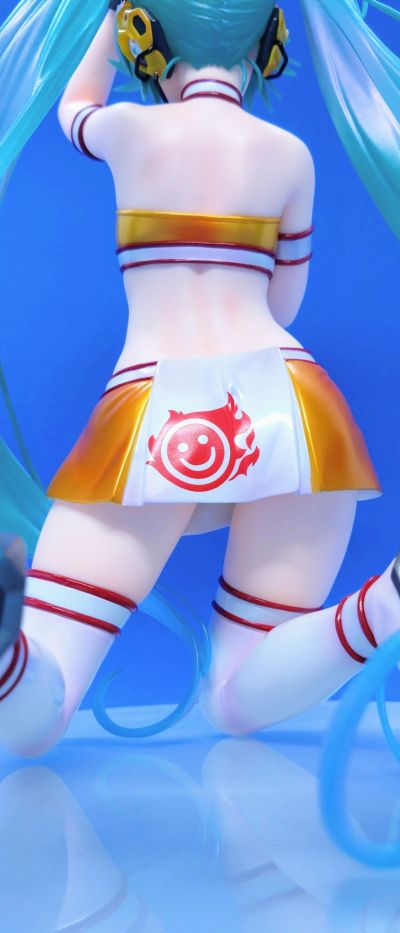 初音未来 GT计划 赛车未来 2010 原画师：矢吹健太朗