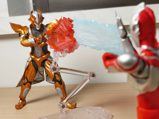 S.H.Figuarts  奥特银河格斗 命运冲突 阿布索留特塔尔塔洛斯