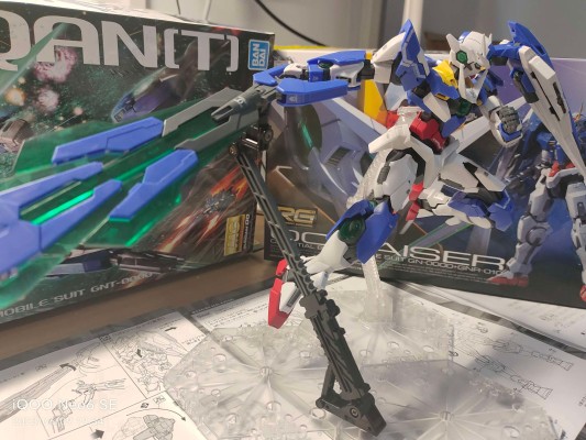 MG 1/100 机动战士高达00 先驱者的觉醒 GNT-0000 00 Qan[T] （00量子型） 