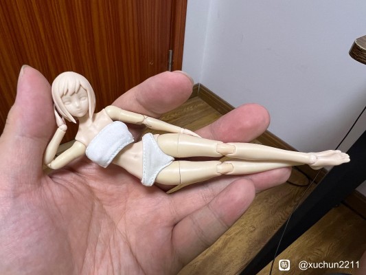 6寸 半包胶女素体