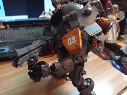 铁骸09 猎杀型机甲