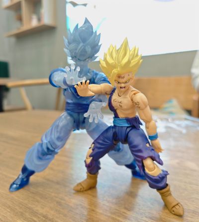 S.H.Figuarts 龙珠Z 超级赛亚人孙悟空+超级赛亚人2孙悟饭 -展会限定版-