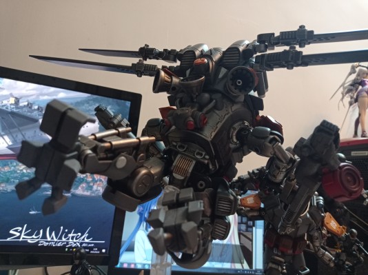 铁骸06空天作战机甲轰击型