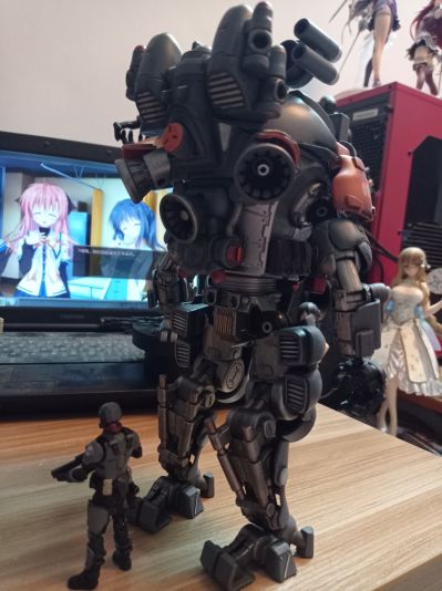 铁骸06空天作战机甲轰击型