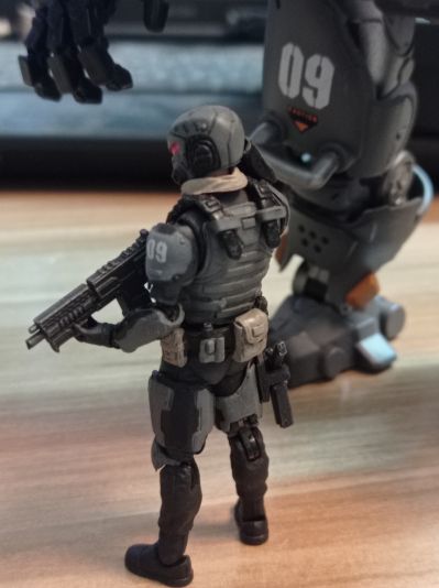 铁骸09 猎杀型机甲