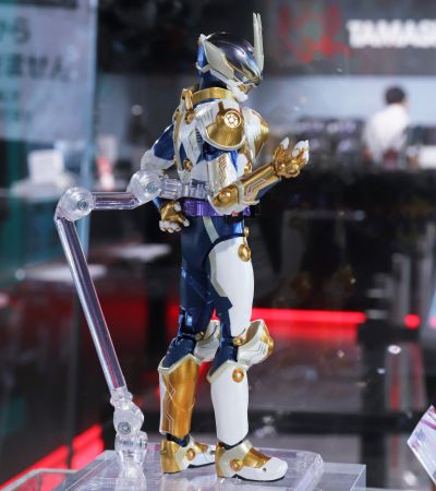 S.H.Figuarts 假面骑士谛睨