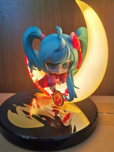 初音未来 月西江