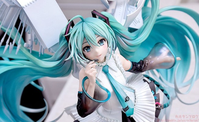 初音未来  16周年纪念款