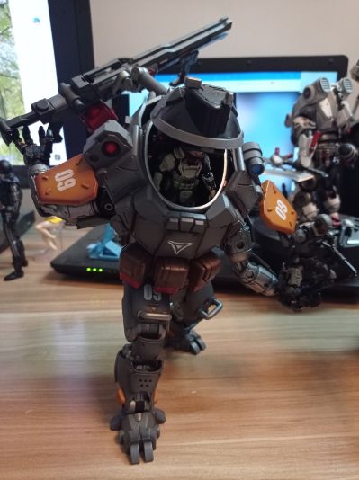 铁骸09 猎杀型机甲