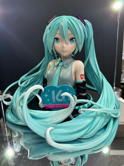 初音未来 16周年纪念 胸像