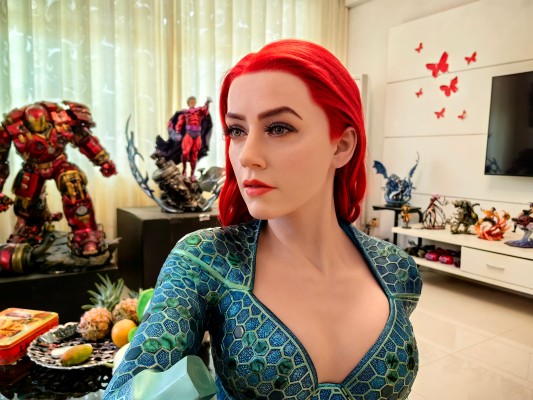 海王 湄拉半身像