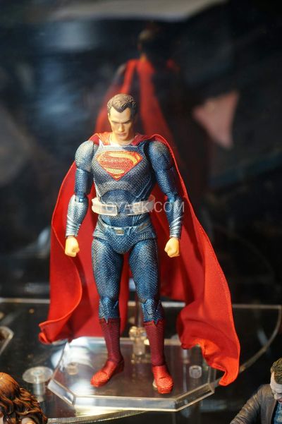 MAFEX No.018 MAFEX SUPERMAN 『蝙蝠侠 vs 超人 正义黎明』