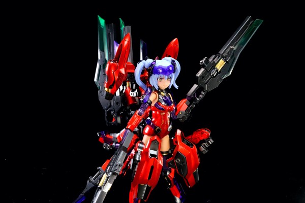 机甲少女 猩红魔鹫 龙颚