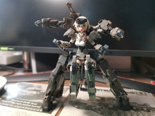 机甲少女 轰雷改 与 动力服组件 轰雷