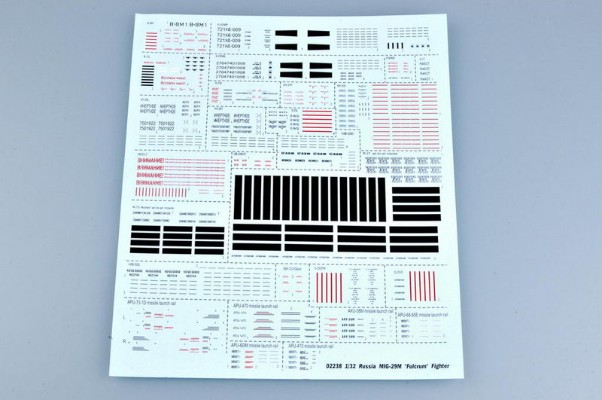 编号:02239 1/32 军用飞机系列 米格-29K“支点”战斗机