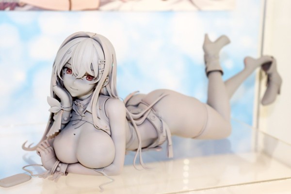 碧蓝航线 布莱默顿 周年纪念抱枕样式