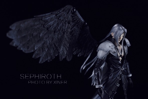 PlayArts改 最终幻想VII アドベントチルドレン 赛菲罗斯