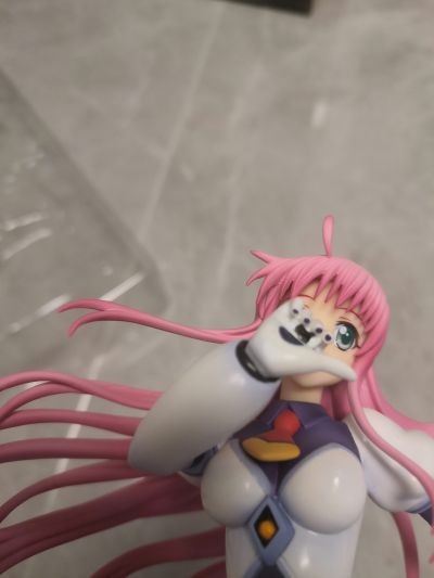 出包王女 菈菈・萨塔琳・戴比路克