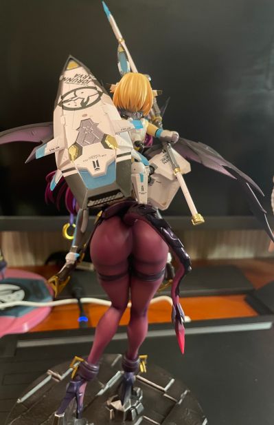 龙姬士 柯丽蒂丝