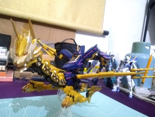 Moderoid 新干线变形机器人 Shinkalion 暗黑号