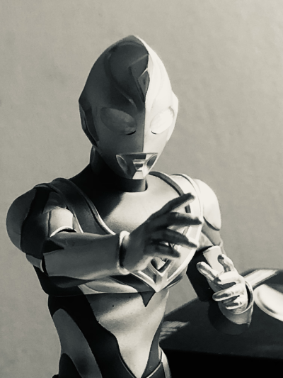 S.H.Figuarts（真骨雕制法） 戴拿奥特曼 闪亮型