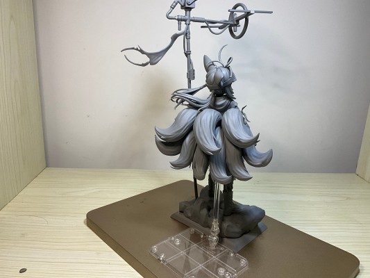 明日方舟-铃兰 弃土花开