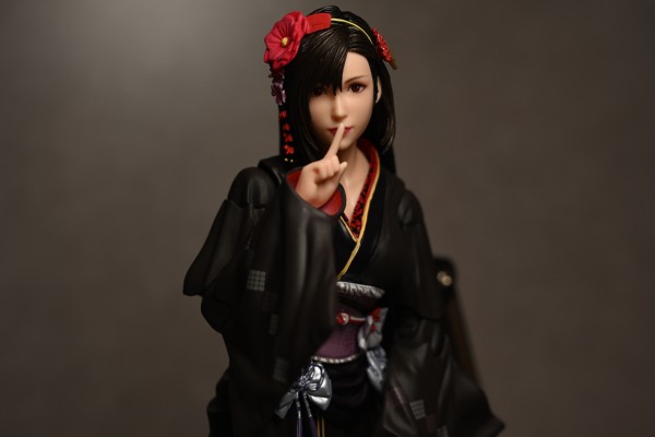 PLAY ARTS改 最终幻想7 重制版 蒂法·洛克哈特 异国风礼服