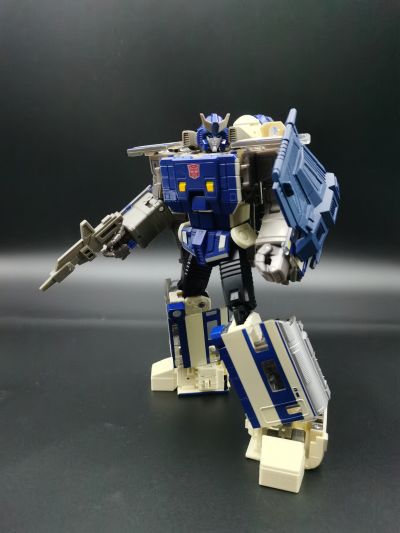 变形金刚大师级 合体系列 MPG-01 列车部队 极光号