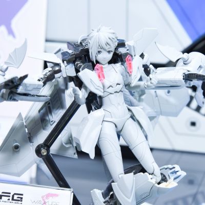 V.F.G. MC-15 超时空要塞Δ VF-31A  卡伊洛斯 蕾娜·普劳拉