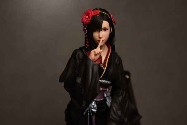 PLAY ARTS改 最终幻想7 重制版 蒂法·洛克哈特 异国风礼服