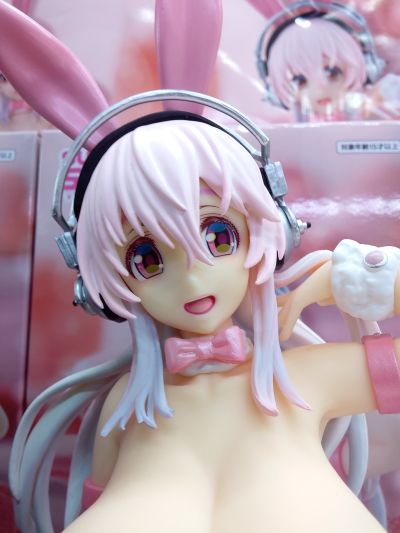 BiCute Bunnies 超级索尼子 粉色兔女郎