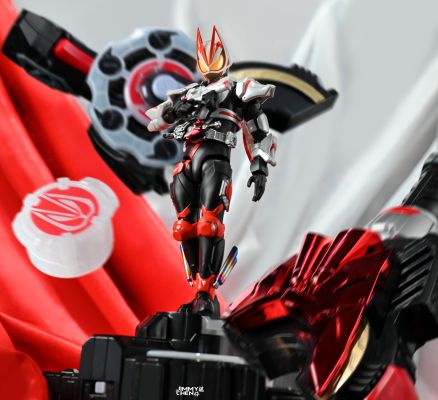 S.H.Figuarts  假面骑士霸牛 僵尸形态