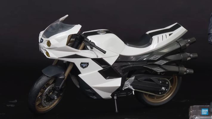 S.H.Figuarts  大量出没型变异飞蝗改造人专属旋风号（新·假面骑士）