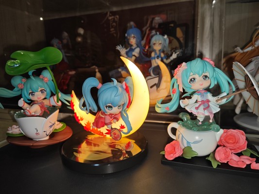 初音未来 月西江