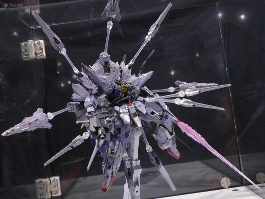 METAL BUILD  神意高达